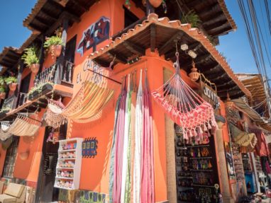 Visit Raquira Travel Guide: village and handicrafts from Boyaca
