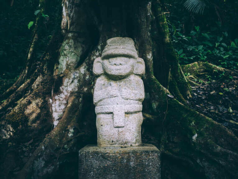 Visit San Agustin archaeological parks travel guide