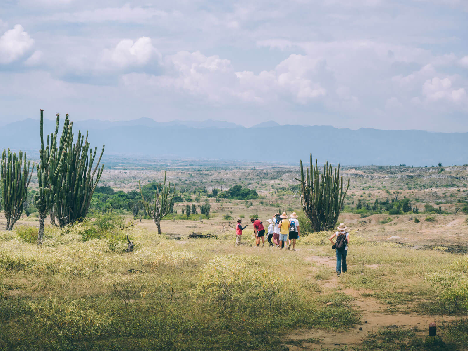 Visit Tatacoa Desert travel guide: one of the natural wonder of Colombia Visit Tatacoa Desert travel guide: one of the natural wonder of Colombia