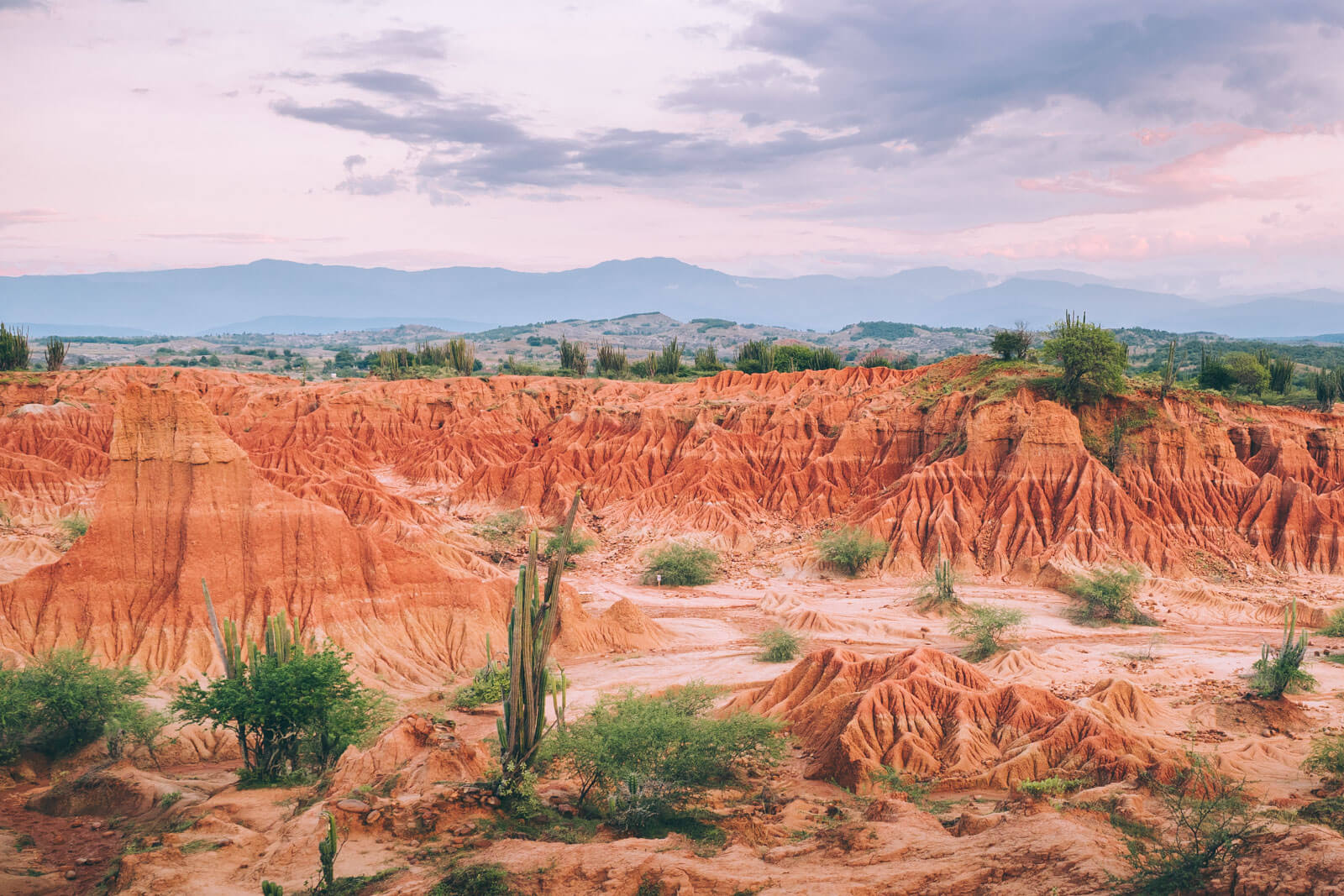 Visit Tatacoa Desert travel guide: one of the natural wonder of Colombia Visit Tatacoa Desert travel guide: one of the natural wonder of Colombia